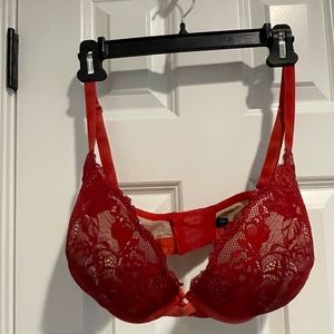 Torrid 38DDD push-up plunge bra red